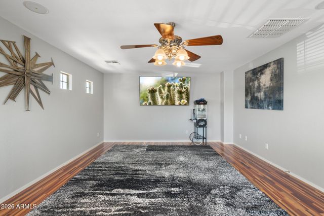 4960 E COLONIAL Drive, Chandler, AZ 85249