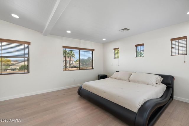 4960 E COLONIAL Drive, Chandler, AZ 85249