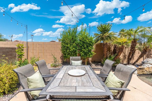 4960 E COLONIAL Drive, Chandler, AZ 85249