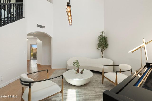 4960 E COLONIAL Drive, Chandler, AZ 85249