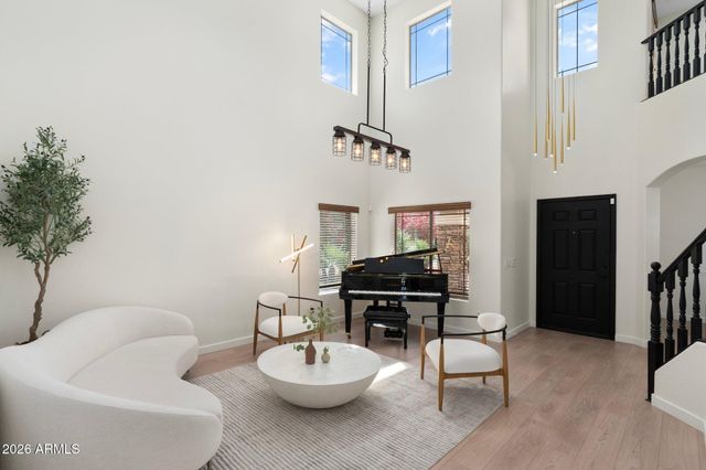 4960 E COLONIAL Drive, Chandler, AZ 85249