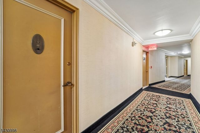 2000 Linwood Ave 4P, Fort Lee Boro, NJ 07024