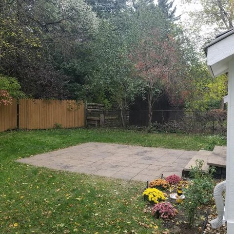 1317 12th St SW, Minot, ND 58701