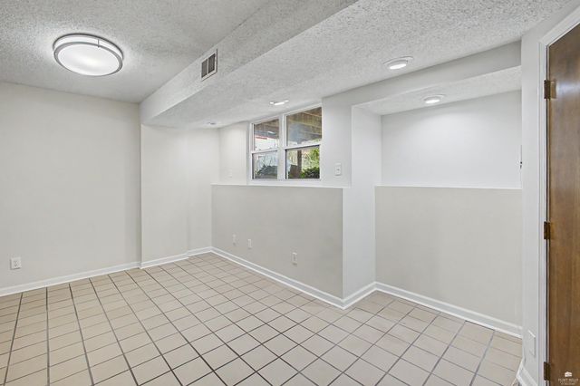 1212 Haas Cir., Manhattan, KS 66503