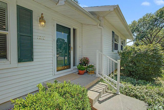 1212 Haas Cir., Manhattan, KS 66503