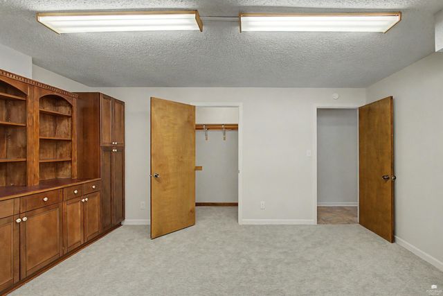 1212 Haas Cir., Manhattan, KS 66503