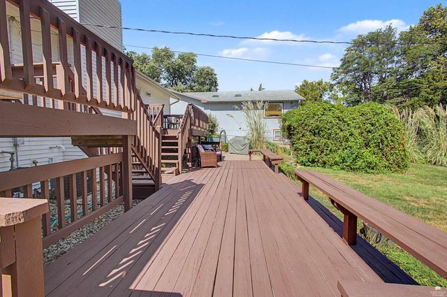 1212 Haas Cir., Manhattan, KS 66503