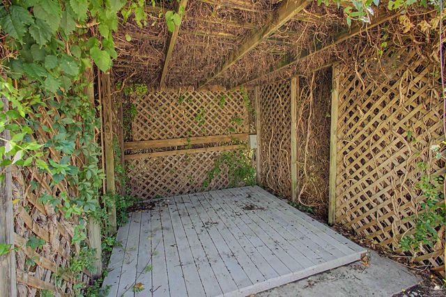 1212 Haas Cir., Manhattan, KS 66503