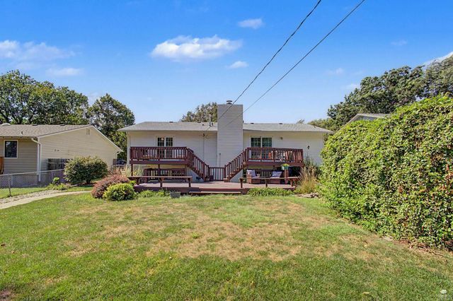 1212 Haas Cir., Manhattan, KS 66503