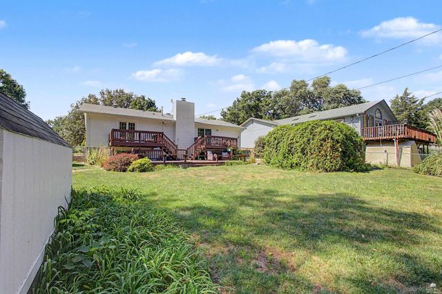 1212 Haas Cir., Manhattan, KS 66503
