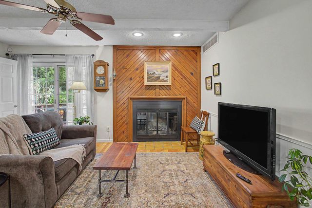 1212 Haas Cir., Manhattan, KS 66503