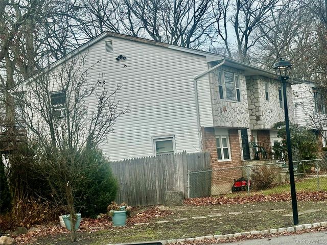 25 Crown Avenue, Huntington, NY 11743