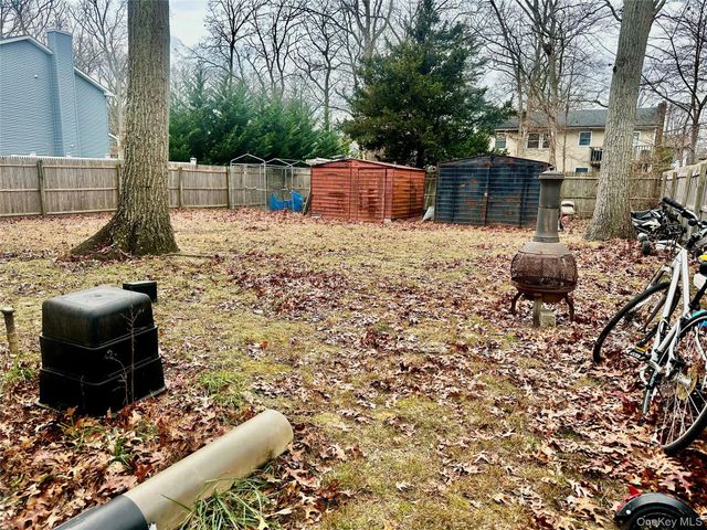 25 Crown Avenue, Huntington, NY 11743