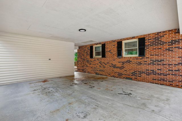 241 Freeman Sherrill Road, Manchester, TN 37355