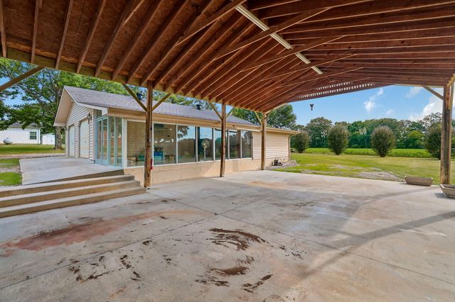 241 Freeman Sherrill Road, Manchester, TN 37355