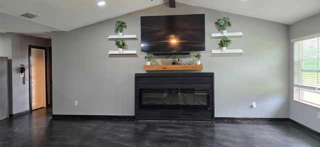 1410 Rs County Road 1235, Point, TX 75472