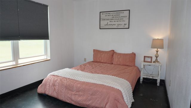 1410 Rs County Road 1235, Point, TX 75472