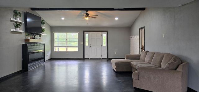 1410 Rs County Road 1235, Point, TX 75472