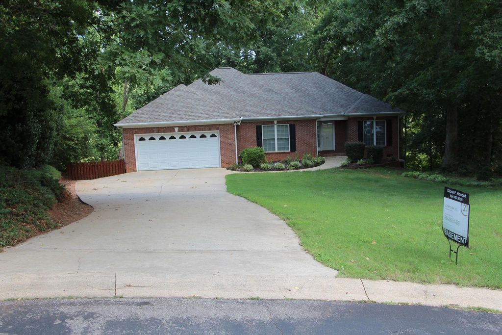 447 Maplecroft Street, Spartanburg, SC 29303