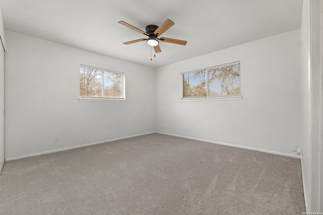 142 Surrey Ln, Universal City, TX 78148