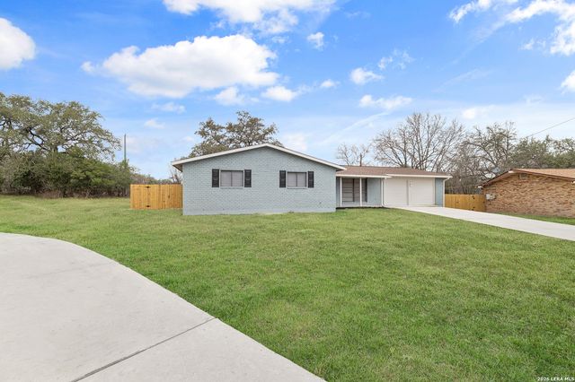 142 Surrey Ln, Universal City, TX 78148