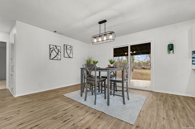 142 Surrey Ln, Universal City, TX 78148