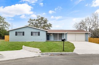 142 Surrey Ln, Universal City, TX 78148