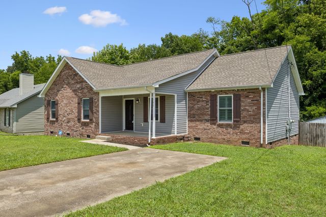 383 Brook Mead Dr, Clarksville, TN 37042