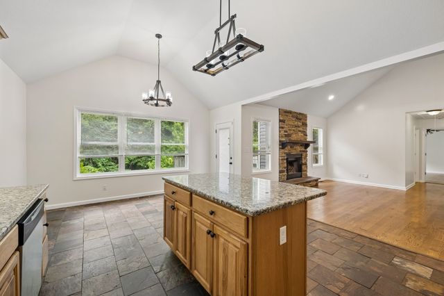 383 Brook Mead Dr, Clarksville, TN 37042
