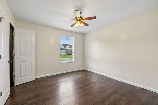 383 Brook Mead Dr, Clarksville, TN 37042