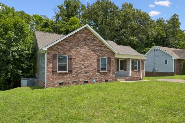383 Brook Mead Dr, Clarksville, TN 37042