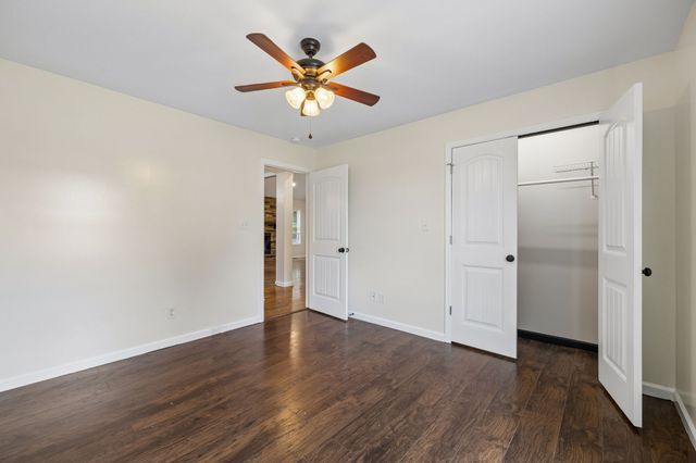 383 Brook Mead Dr, Clarksville, TN 37042