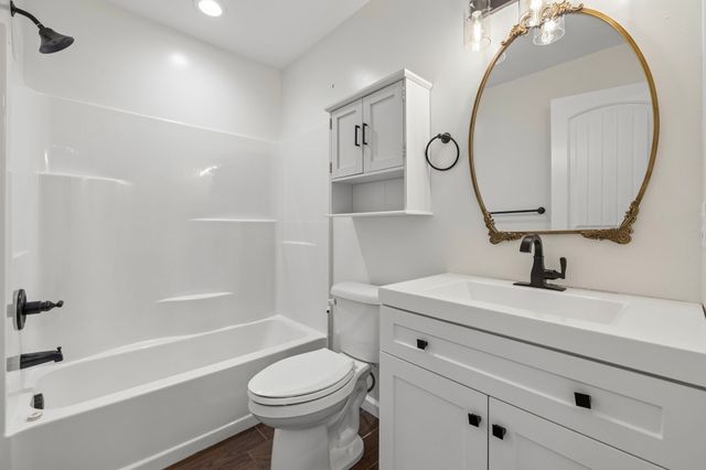 383 Brook Mead Dr, Clarksville, TN 37042