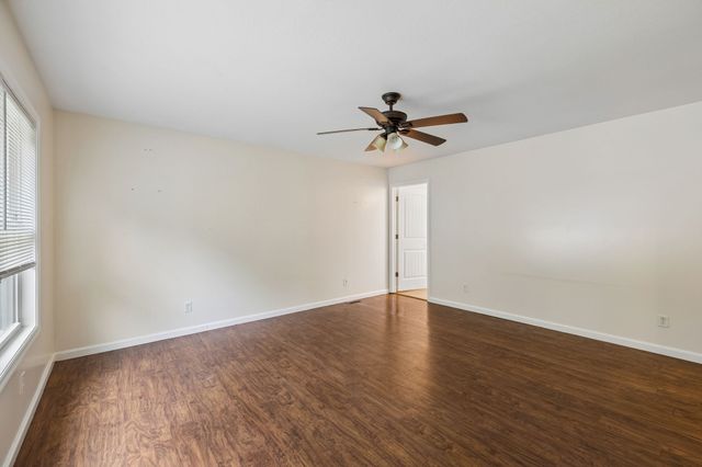 383 Brook Mead Dr, Clarksville, TN 37042