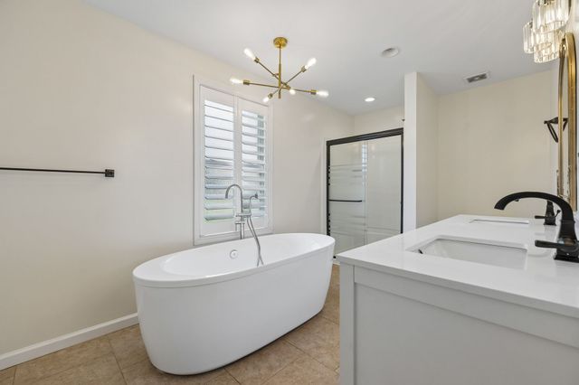 383 Brook Mead Dr, Clarksville, TN 37042