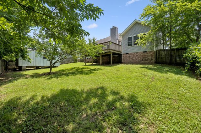383 Brook Mead Dr, Clarksville, TN 37042
