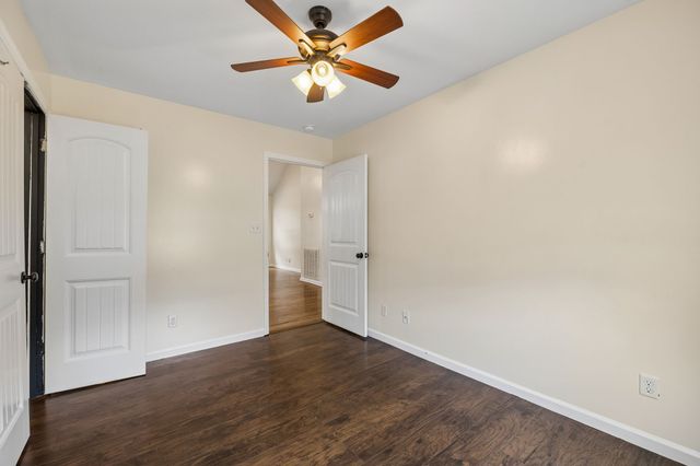 383 Brook Mead Dr, Clarksville, TN 37042