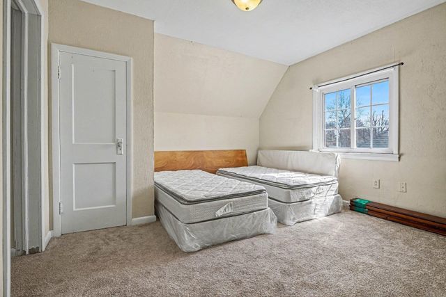 1110 N Michigan Street, South Bend, IN 46617