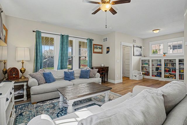 1110 N Michigan Street, South Bend, IN 46617