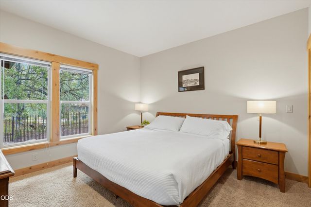 2737 NW Skyliners Road, Bend, OR 97703
