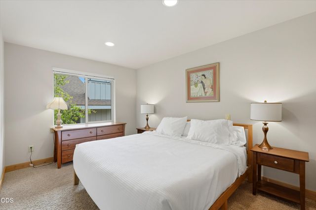 2737 NW Skyliners Road, Bend, OR 97703