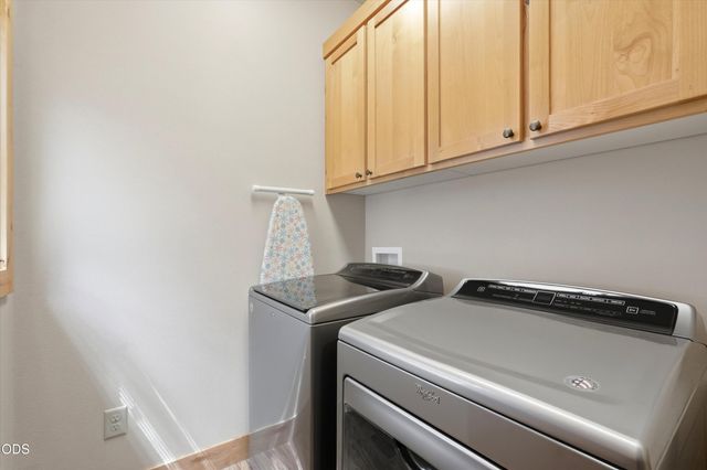 2737 NW Skyliners Road, Bend, OR 97703