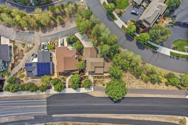 2737 NW Skyliners Road, Bend, OR 97703