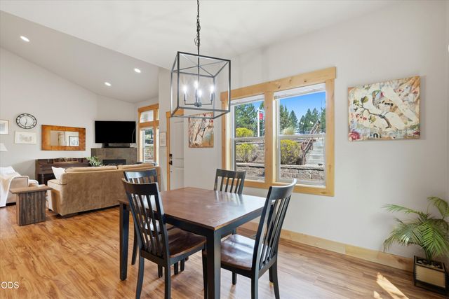 2737 NW Skyliners Road, Bend, OR 97703
