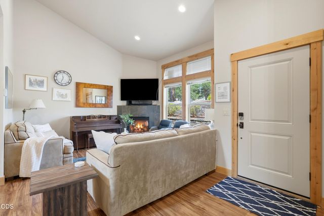 2737 NW Skyliners Road, Bend, OR 97703