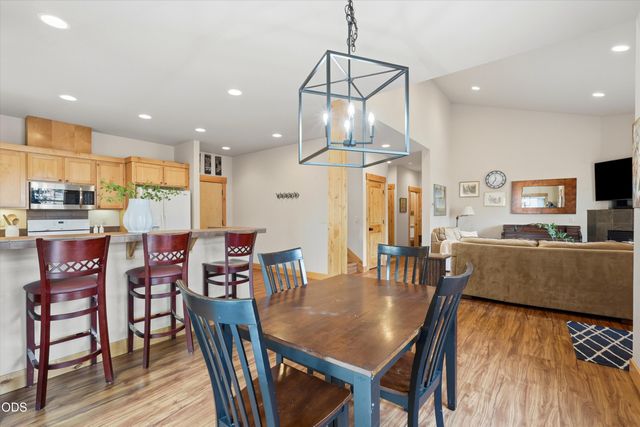 2737 NW Skyliners Road, Bend, OR 97703