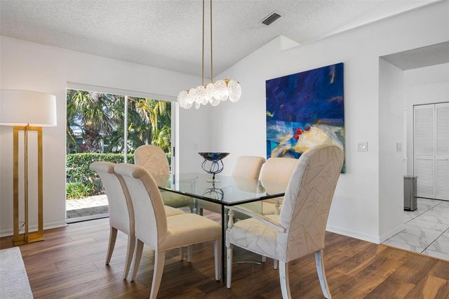 733 BRIGHTSIDE CRESCENT DRIVE 31, Venice, FL 34293