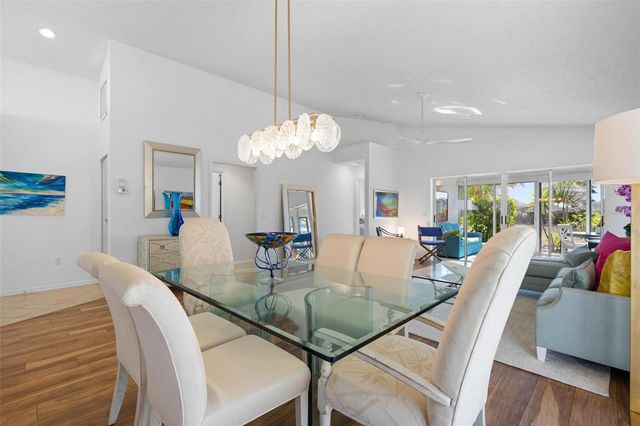 733 BRIGHTSIDE CRESCENT DRIVE 31, Venice, FL 34293