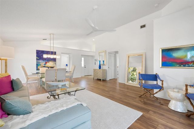 733 BRIGHTSIDE CRESCENT DRIVE 31, Venice, FL 34293