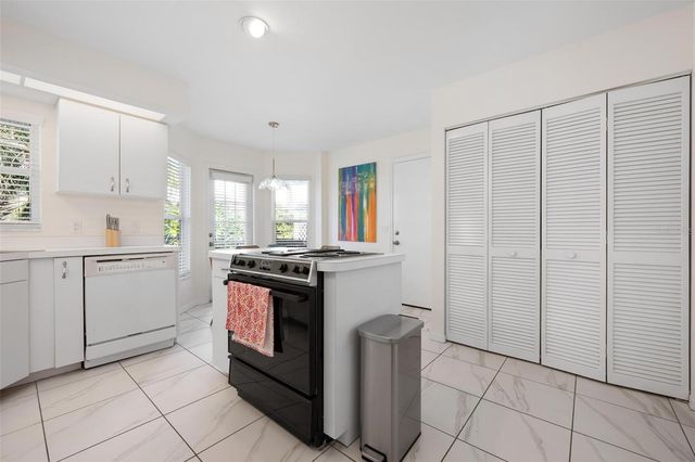 733 BRIGHTSIDE CRESCENT DRIVE 31, Venice, FL 34293